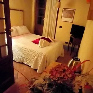 Cosy Country Garden Sovicille